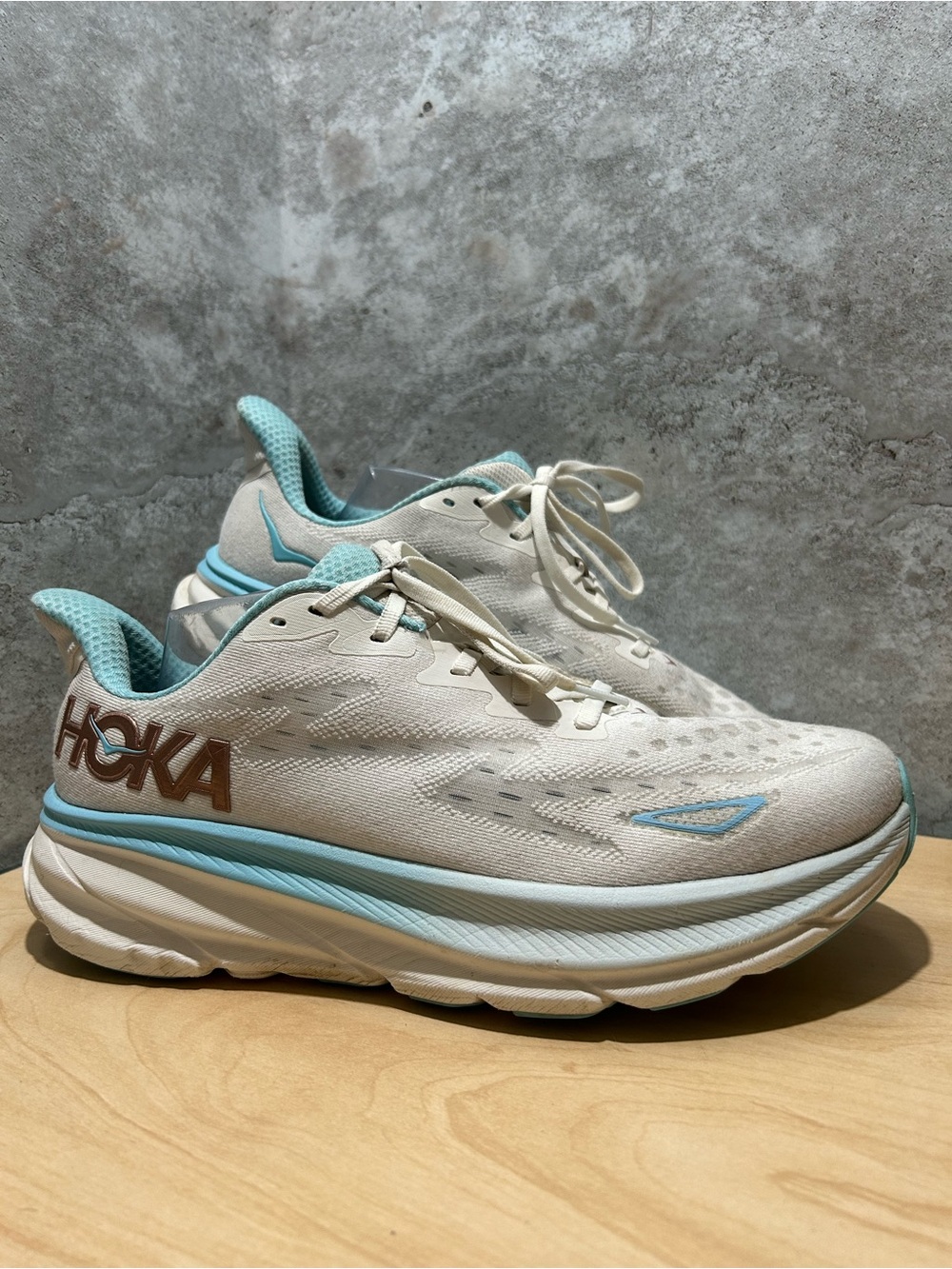 HOKA Clifton 9 in the Frost/Rose Gold colorway women’s size 11D